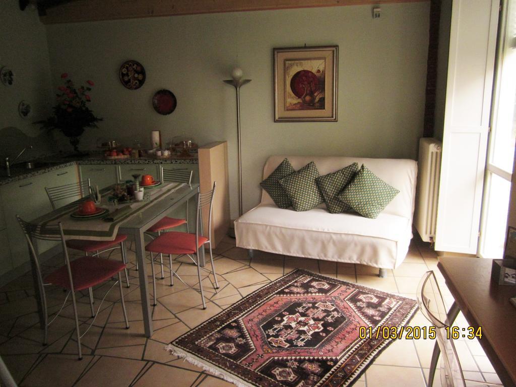Casetta Delle Rose Биелла Экстерьер фото
